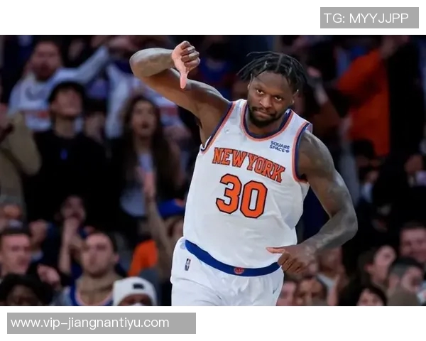 里夫斯轻松战胜尼克斯后期待浓眉回归却惊闻其被交易消息