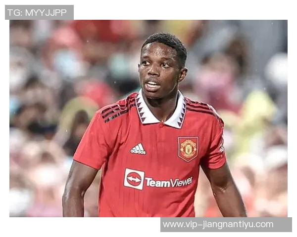 富安健洋自由身加盟阿贾克斯签约半年引发球迷热议 富安健洋自由身加盟阿贾克斯签约半年引发球迷热议